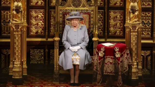 A rainha Elizabeth na sessãocoritiba corinthiansabertura do Parlamento britânico no ano passado