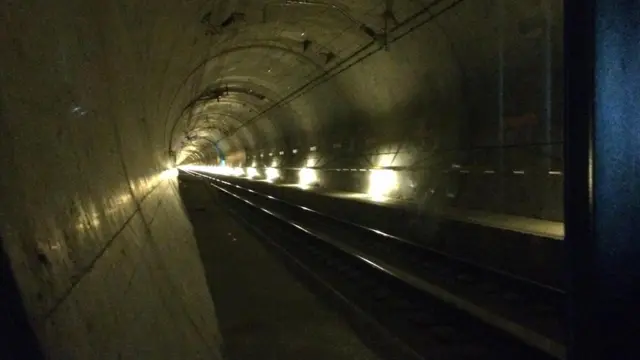 Внутри Готардского базисного тоннеля