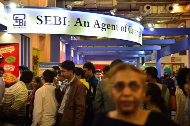 ஹிண்டன்பர்க் அறிக்கை எதிரொலி : செபி தலைமையை நோக்கி வீசப்படும் கேள்வி கணைகள்