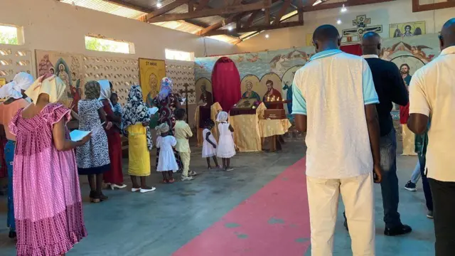 Ibada ikiendelea katika kanisa la Orthodox la Urushurch is well attended