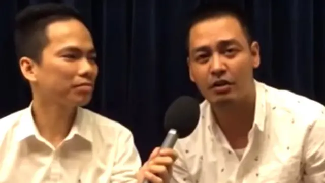 MC Phan Anh (phải) trong một lần trò chuyện với BBC và khán giả của trang Facebook BBC Tiếng Việt