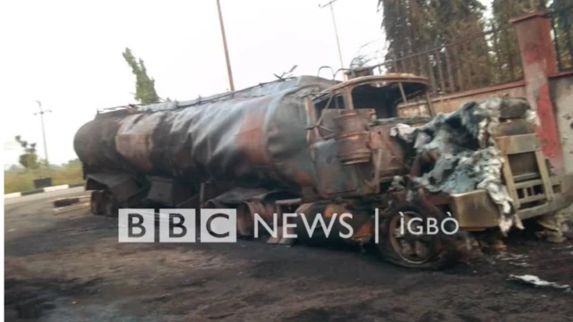 Ụgbọala gwongworo gbara ọkụ n'ogige ụlọikpe 'Federal High Court' n'Umuahia, Abia steeti