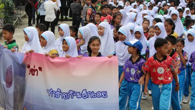 เด็ก ๆ รณรงค์ไม่ต้องการความรุนแรงใน 3 จังหวัดชายแดนใต้