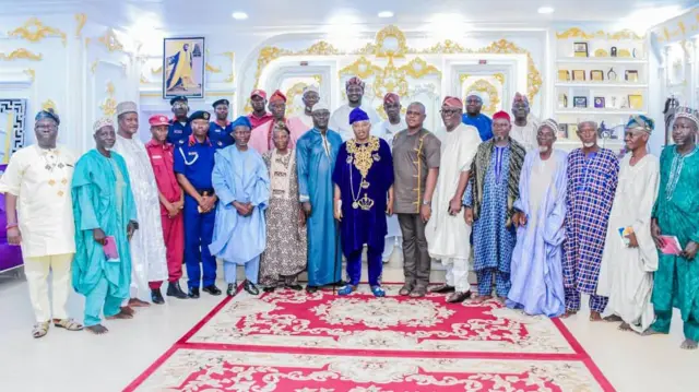 Oluwo àtàwọn tó bá ṣèpàdé