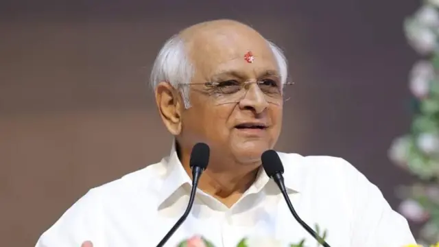 કૉંગ્રેસ જનઆક્રોશ રેલી, ભાજપ, કૉંગ્રેસ અને આપની વ્યૂહરચના, મ્યુનિસિપલ કૉર્પોરેશન, શહેરી તથા ગ્રામીણ મતદારો, સ્થાનિક સ્વરાજ્યની ચૂંટણી મહત્ત્વપૂર્ણ કેમ, ગુજરાત રાજકારણ, બીબીસી ગુજરાતી