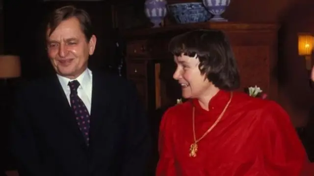 ኦሎፍ ፓልመ ምስ በዓል በቱ