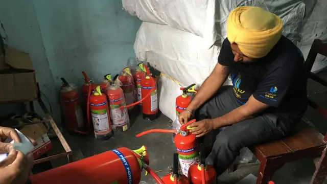 शिलौंग में सिख समुदाय के लोग