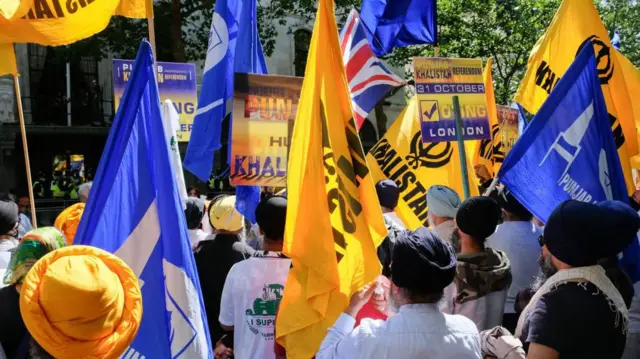 লন্ডনে ভারতীয় হাই কমিশনের সামনে খালিস্তান সমর্থকদের বিক্ষোভ