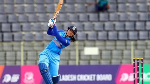 महिला क्रिकेट