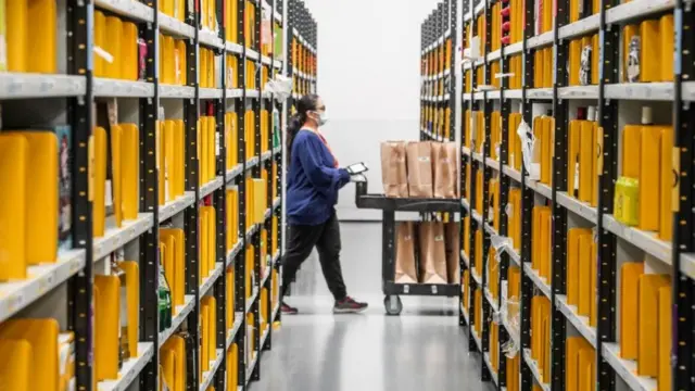 아마존의 식료품 배달 시장 진출은 온라인 식료품 시장을 더 경쟁적으로 만들 것으로 보인다