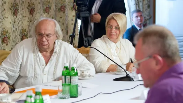 Іван Драч на зустрічі із Віктором Януковичем у кримській резиденції Мухалатка