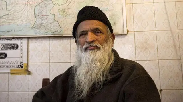 લાપતા બાળકની શોધ, પાકિસ્તાનમાં બાળકોની સ્થિતિ, 17 વર્ષે દીકરી મળી આવી, ઇદી ઈધી એધી ફાઉન્ડેશન, બીબીસી ગુજરાતી ઇન્ટરનેશનલ ન્યૂઝ આંતરરાષ્ટ્રીય સમાચાર