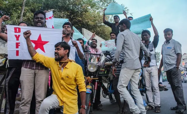 பேருந்து கட்டண உயர்வுக்கு எதிரான இளைஞர்கள் போராட்டம் - பா. இராம் குமார், திண்டுக்கல்