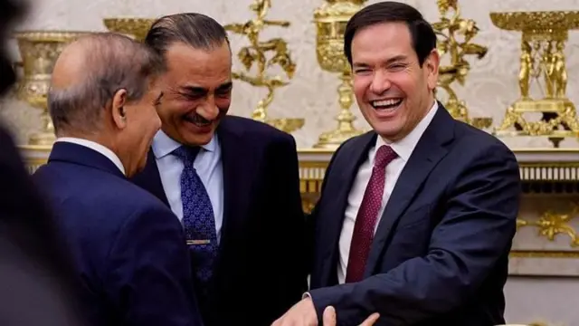 અમેરિકા અને ઇરાન વચ્ચે સંઘર્ષ વિરામ, પાકિસ્તાનની ભૂમિકા, પાકિસ્તાનનું કદ વધ્યું, આસિમ મુનીર, શહબાઝ શરીફ, બીબીસી ગુજરાતી ઇન્ટરનેશનલ ન્યૂઝ આંતરરાષ્ટ્રીય સમાચાર