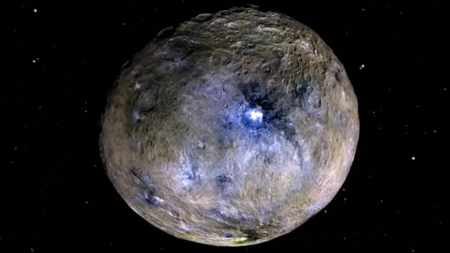 ดาวเคราะห์แคระซีรีสมีจุดสว่างที่สุดตรงหลุมอุกกาบาต Occator