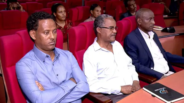 ኣብ ኣኼባ ዝርከቡ ብደብረጽዮን ዝመዘዙ ኣባላት 'ካቢኔ' 