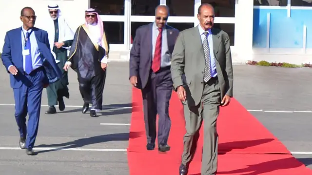 ፕረዚደንት ኢሳይያስ ኣፈወርቂ ናይ ስራሕ ምብጻሕ ንምፍጻም ናብ ስዑዲ ዓረብ ገይሹ