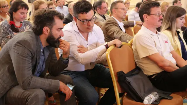 круглый стол