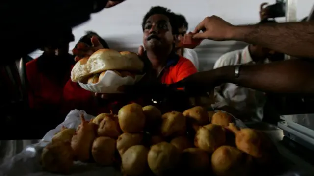 వడాపావ్ ఇండియన్ బర్గర్