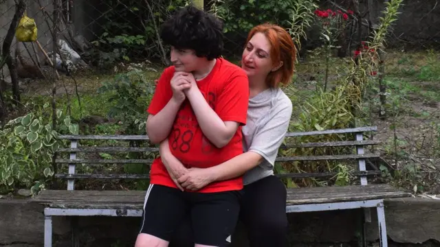 Майя со своим сыном