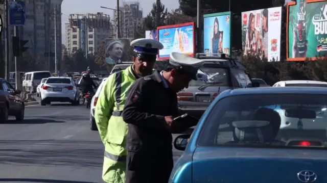 در شهر کابل حدود ۵۰۰ هزار خودرو تردد دارد