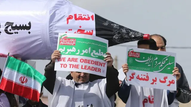 بخش پایانی مراسم راهپیمایی در تهران سخنرانی حسن روحانی در میدان آزادی بوده است