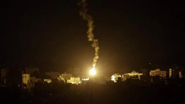 Gaazaa keessatti man gubachaa jiru