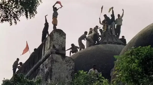 ایودھیا، بابری مسجد، انہدام