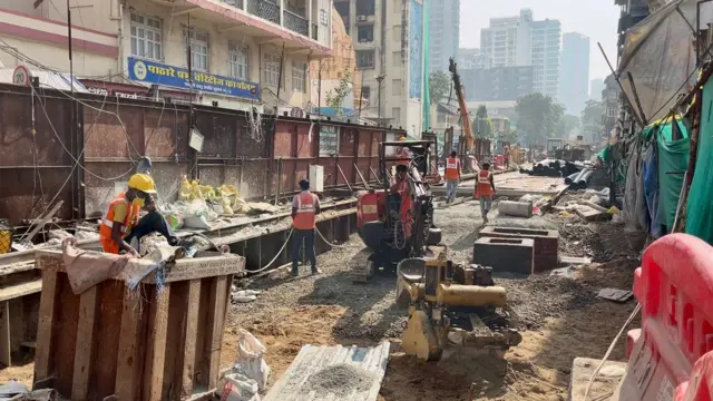 बांधकाम चालू असलेला परिसर