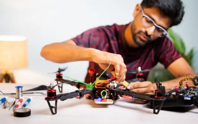 બીબીસી ગુજરાતી બીટેક એન્જિનિયરિંગ વિદ્યાર્થી શિક્ષણ રોજગાર એન્જિનિયર