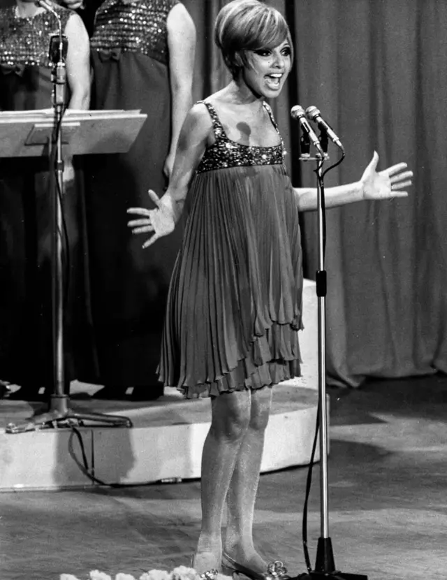 ሲልቫና ኣረጋሽ ሳቮረሊ 