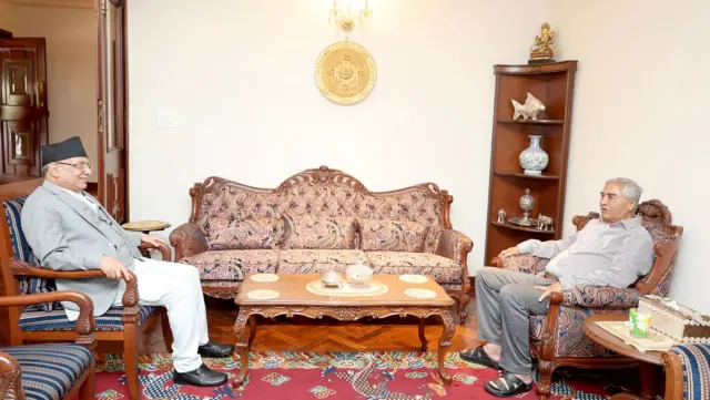 केही दिनअघि प्रधानमन्त्री दाहालले पनि देउवालाई उनकै निवासमा भेटेका थिए