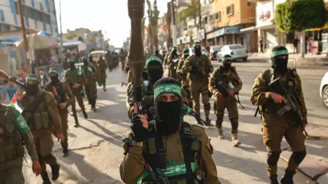 பாலத்தீனம்: ஹமாஸில் மாத சம்பளம் மட்டுமே ரூ.250 கோடி - நிதி அளிப்பது யார்?