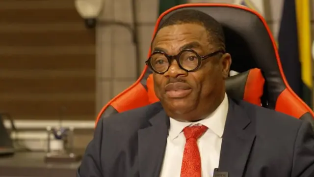 سائبر کرائم سینٹر نائجیریا کے ڈائریکٹر اوچے ہینری