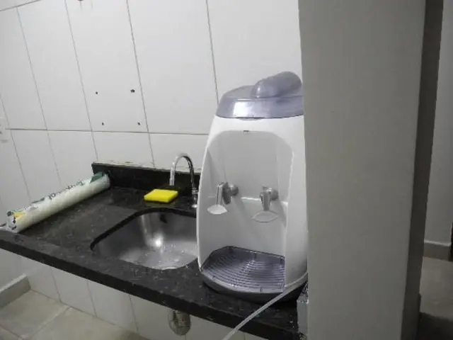 Vista da copa com filtro de água 