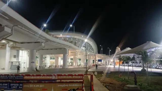 திருச்சி - ஷார்ஜா விமானம், தொழில்நுட்பக் கோளாறு