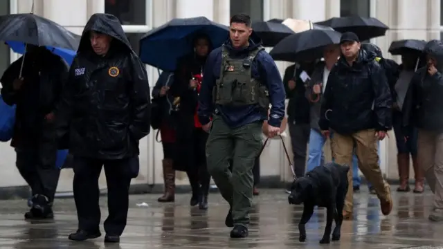 અદાલતની બહાર ચુસ્ત બંદોબસ્ત