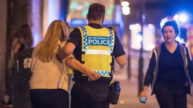 මැන්චෙස්ටර් නගරය අවට රෝහල් හයක තුවාල ලැබුවන්ට ප්‍රතිකාර කෙරේ.