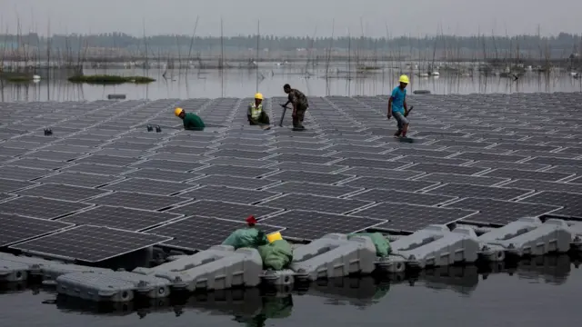 نیروگاه‌های شناور خورشیدی