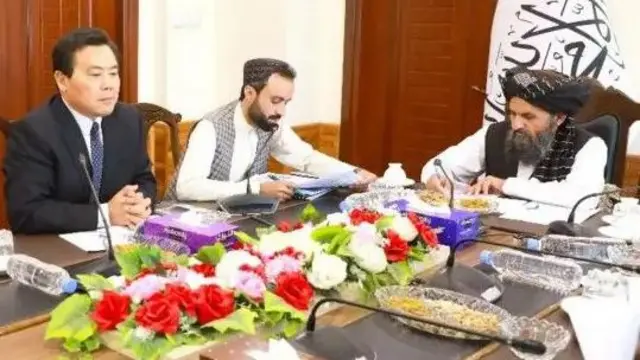 عبدالغنی برادر اور چینی کمپنی ایم سی سی کے جنرل منیجر وانگ جیکنگ نے نو مئی 2024 کو ملاقات کی