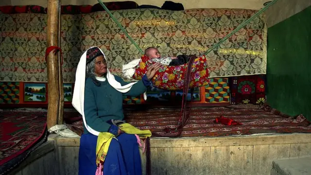 دغه کسان وايي په خپله سيمه کې يې په تېرو څو پېړيو کې کوم مهم بدلون نه دی ليدلی او وايي چې د ژوند له ډېرو اسانتياوو بې ‌‌برخې دي.