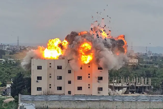 La explosión de un edificio en Líbano