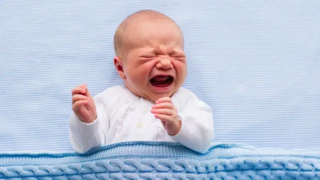 Bebe llorando deals