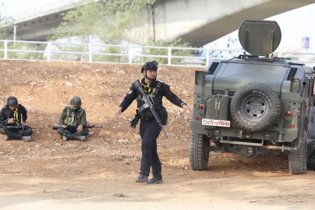 ထိုင်းဘက်ခြမ်းမှာ လုံခြုံရေးယူထားတဲ့ ထိုင်းစစ်တပ်