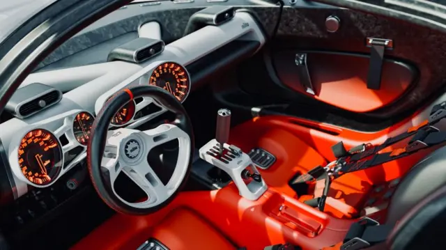 اتاق نیلو۲۷ ساده و آنالوگ طراحی شده است