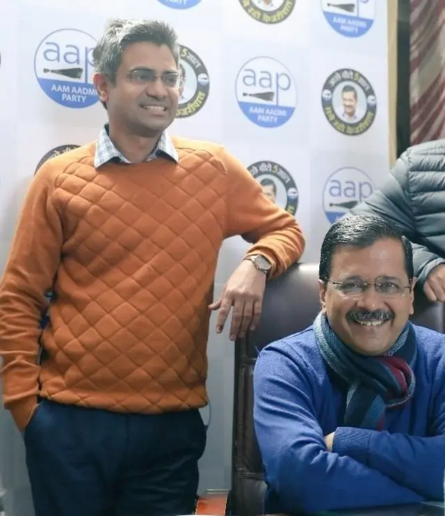 2020માં દિલ્હી વિધાનસભાના ચૂંટણીપરિણામો બાદ પાઠક અને કેજરીવાલ