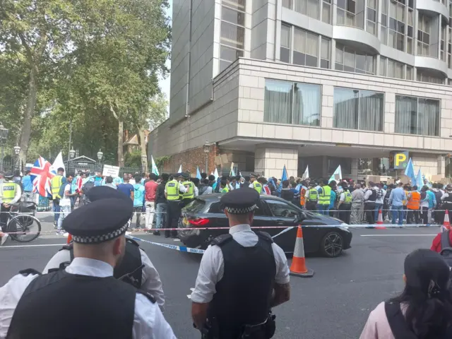 እስራኤል ኤርትራውያን ስደተኛታት ከይትጥርዝ ዝጽውዕ ሰላማዊ ሰልፊ ኤርትራውያን ተቓወምቲ