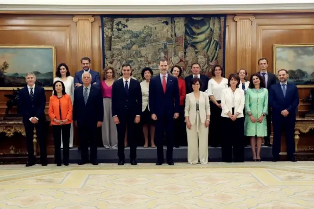 İspanya'da yeni hükümet ve Kral Felipe