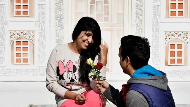 காதலால் கசிந்துருகி வாழ்ந்த காலங்கள் கடந்துவிட்டதா?