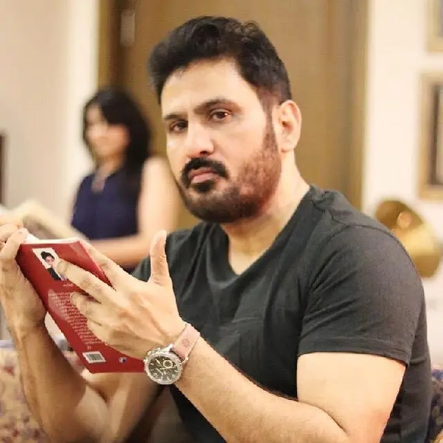 فصیح باری خان، گھسی پٹی محبت